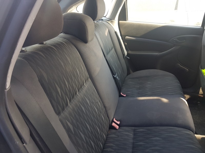 ford focus berlina (cak) del año 2002