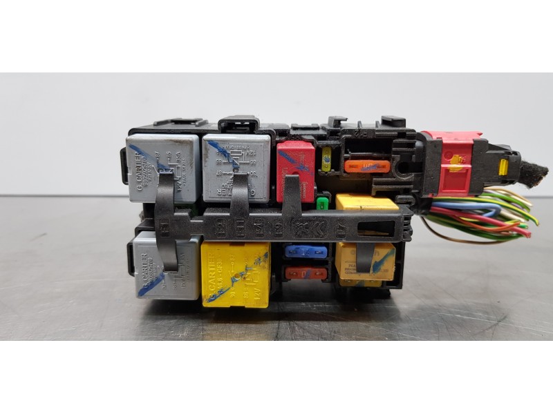 Recambio de caja reles / fusibles para opel grandland x excellence referencia OEM IAM 9806192580   Recambio de caja reles / fusibles para opel grandland x excellence referencia OEM IAM 9806192580