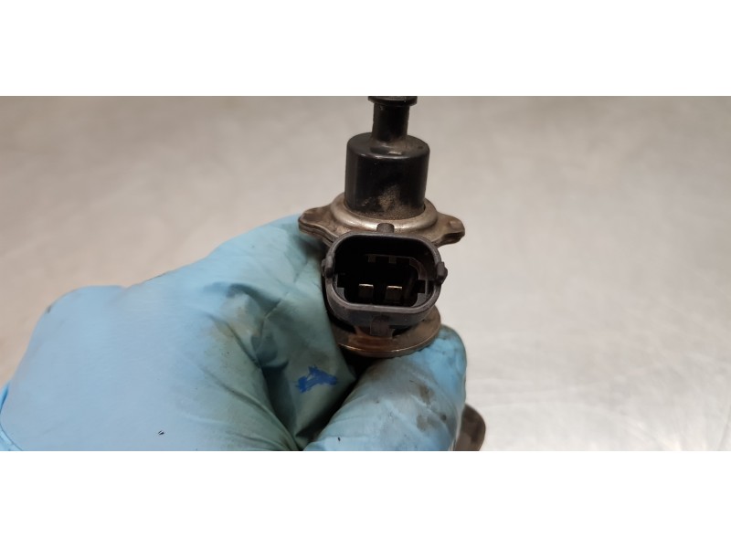 Recambio de inyector para seat leon sportstourer (kl8) xcellence referencia OEM IAM 7LA131113A  