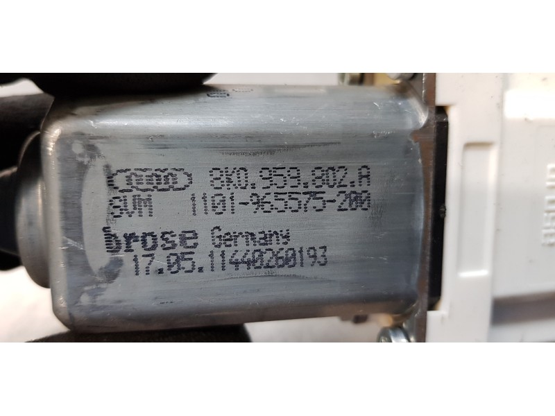 Recambio de motor elevalunas delantero derecho para skoda superb combi (3t5) active referencia OEM IAM 8K0959802A  