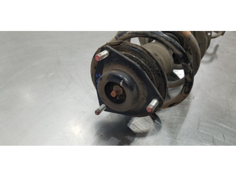 Recambio de amortiguador delantero izquierdo para mitsubishi outlander (gf0) motion 2wd referencia OEM IAM 4060A621  