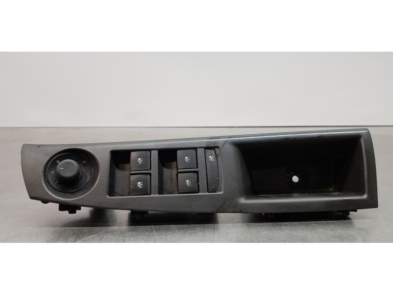 Recambio de mando elevalunas delantero izquierdo para chevrolet cruze lt referencia OEM IAM 20830838   Recambio de mando elevalunas delantero izquierdo para chevrolet cruze lt referencia OEM IAM 20830838