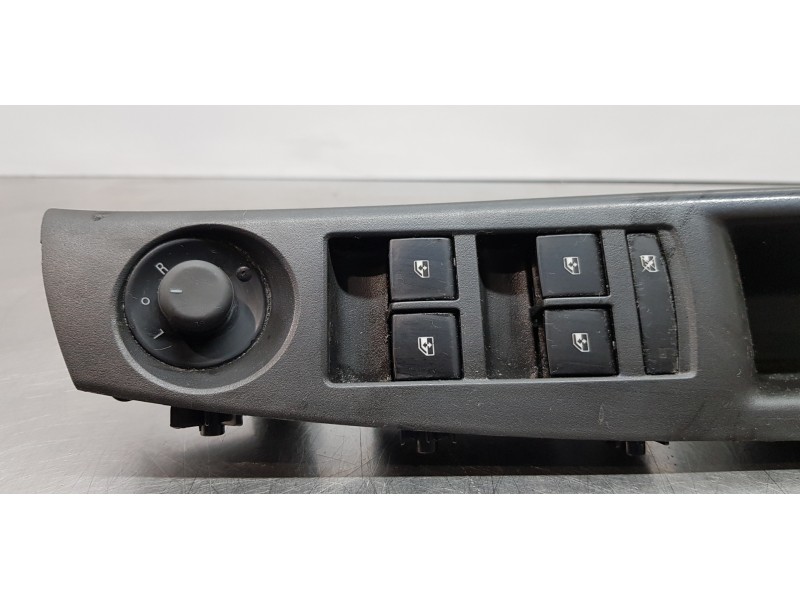 Recambio de mando elevalunas delantero izquierdo para chevrolet cruze lt referencia OEM IAM 20830838   Recambio de mando elevalunas delantero izquierdo para chevrolet cruze lt referencia OEM IAM 20830838