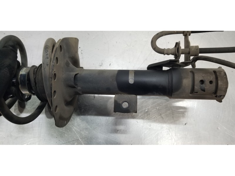 Recambio de amortiguador delantero izquierdo para mitsubishi outlander (gf0) motion 2wd referencia OEM IAM 4060A621  