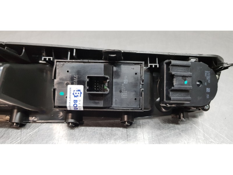 Recambio de mando elevalunas delantero izquierdo para chevrolet cruze lt referencia OEM IAM 20830838   Recambio de mando elevalunas delantero izquierdo para chevrolet cruze lt referencia OEM IAM 20830838