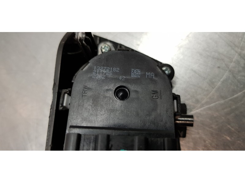 Recambio de mando elevalunas delantero izquierdo para chevrolet cruze lt referencia OEM IAM 20830838   Recambio de mando elevalunas delantero izquierdo para chevrolet cruze lt referencia OEM IAM 20830838