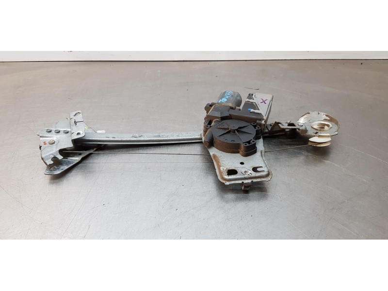 Recambio de elevalunas trasero derecho para peugeot 307 (s1) xs referencia OEM IAM 400584P   Recambio de elevalunas trasero derecho para peugeot 307 (s1) xs referencia OEM IAM 400584P