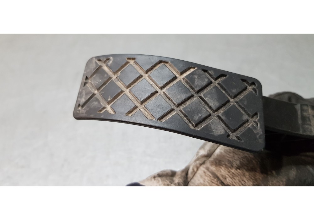 Recambio de pedal acelerador para volkswagen crafter kasten (sy) furgón 35 bl ta fwd referencia OEM IAM 2N1721503  