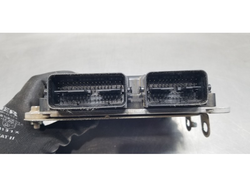 Recambio de centralita motor uce para mitsubishi outlander (gf0) motion 2wd referencia OEM IAM 1860C987  