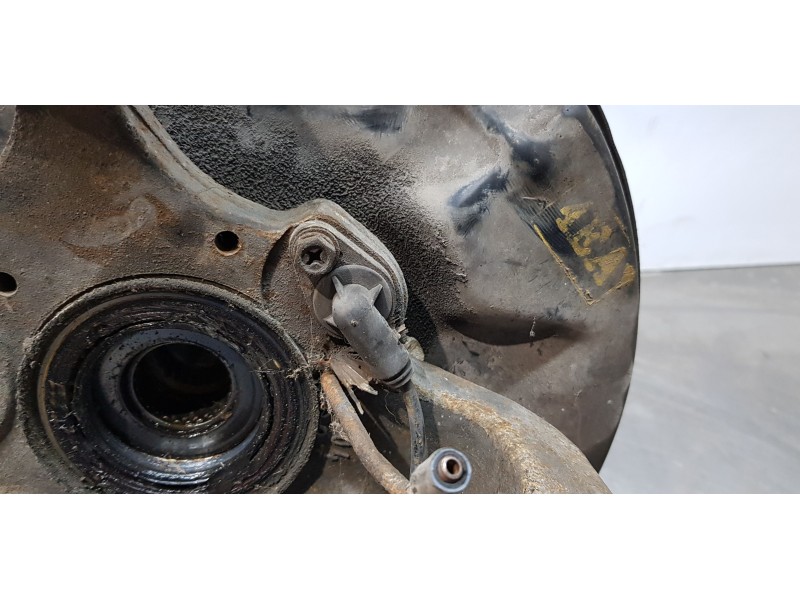 Recambio de mangueta delantera izquierda para ssangyong rexton 270 xdi limited referencia OEM IAM 4121008130  