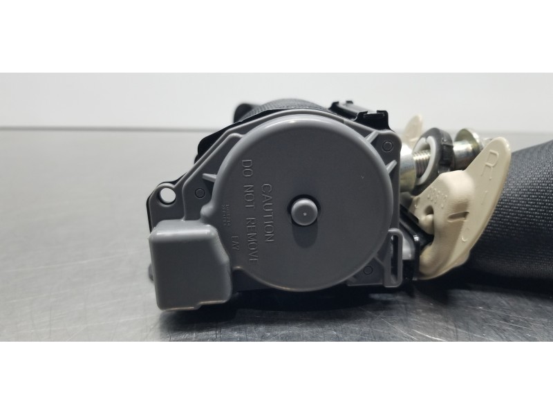 Recambio de cinturon seguridad trasero derecho para mitsubishi outlander (gf0) motion 2wd referencia OEM IAM 7000F324XA TKAB2EN3