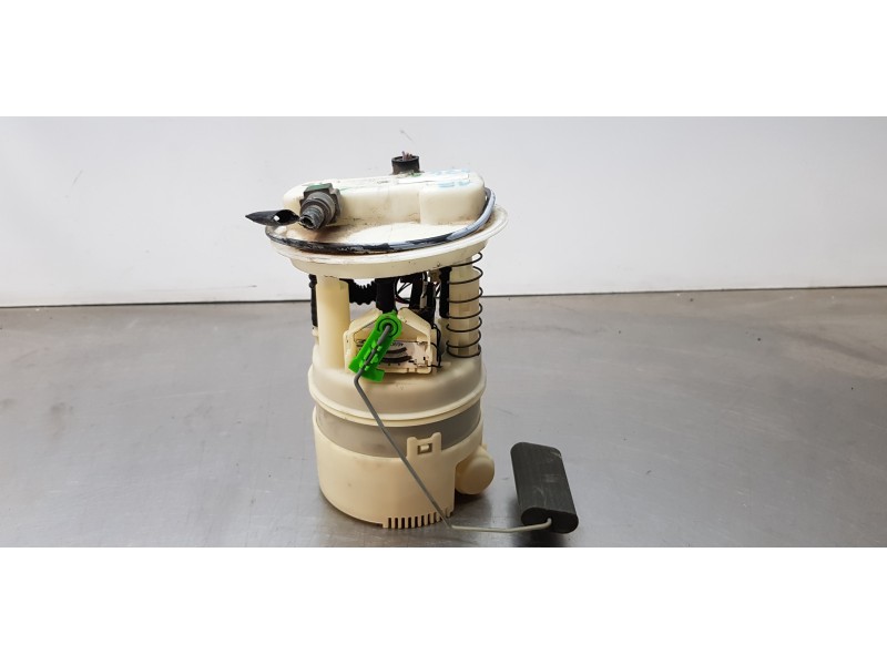 Recambio de aforador para dacia sandero básico referencia OEM IAM 172024388R  