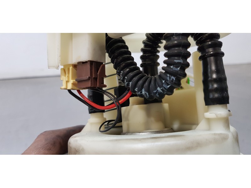 Recambio de aforador para dacia sandero básico referencia OEM IAM 172024388R  