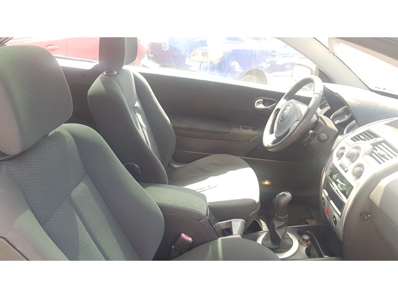 renault megane ii coupe/cabrio del año 2004 renault megane ii coupe/cabrio del año 2004