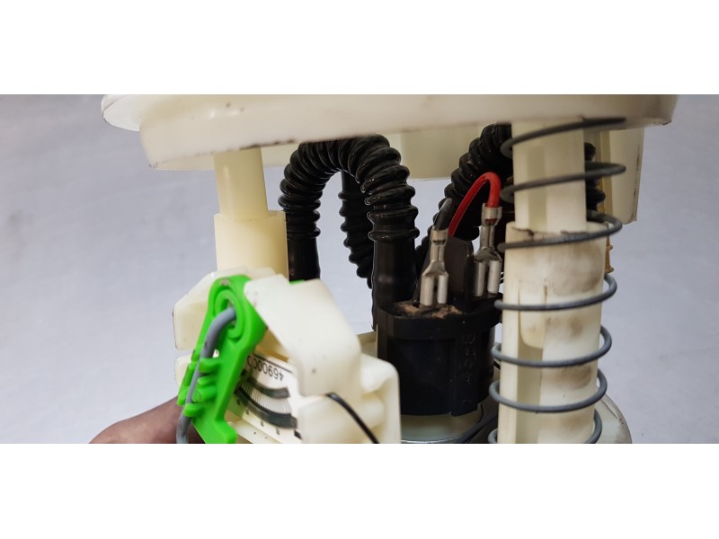 Recambio de aforador para dacia sandero básico referencia OEM IAM 172024388R  