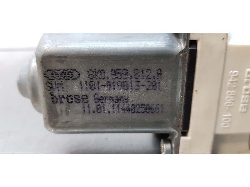 Recambio de motor elevalunas trasero derecho para skoda superb combi (3t5) comfort referencia OEM IAM 8K0959812A   Recambio de motor elevalunas trasero derecho para skoda superb combi (3t5) comfort referencia OEM IAM 8K0959812A