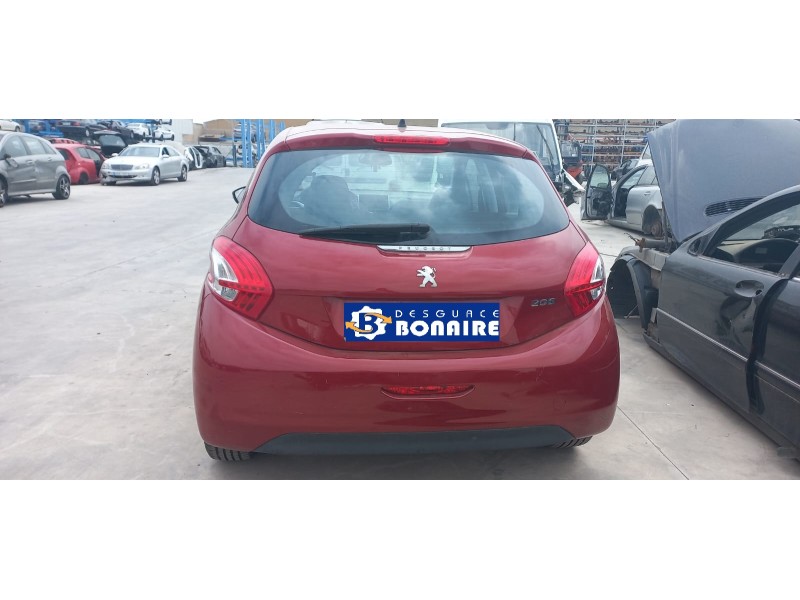 peugeot 208 del año 2012