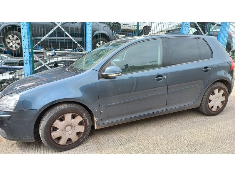 volkswagen golf v berlina (1k1) del año 2006