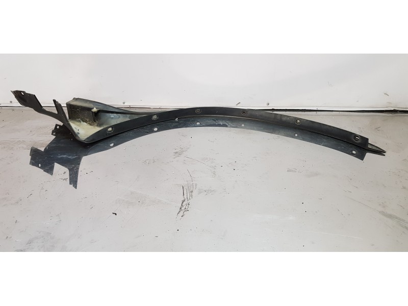 Recambio de aletin trasero derecho para bmw x5 (e53) 3.0d referencia OEM IAM 51718408708  