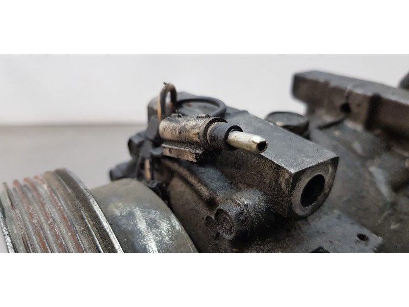 Recambio de compresor aire acondicionado para dacia sandero básico referencia OEM IAM 8200866441  