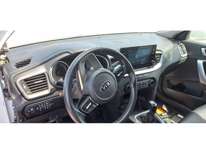 Recambio de kit airbag para kia ceed sportswagon tech referencia OEM IAM 84710J7AA0WK 80100J7000 80300J7000