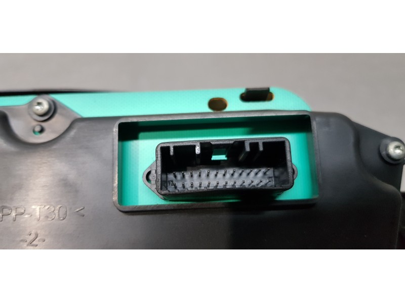 Recambio de cuadro instrumentos para dacia sandero básico referencia OEM IAM 248104802R  