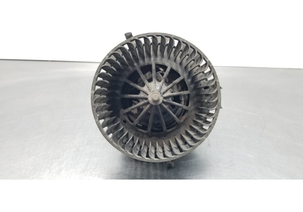 Recambio de motor calefaccion para renault mascott fg 160. 35/55/65 cabina individual referencia OEM IAM 7701057555   Recambio de motor calefaccion para renault mascott fg 160. 35/55/65 cabina individual referencia OEM IAM 7701057555