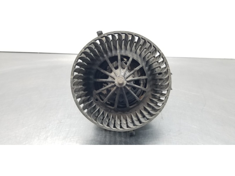 Recambio de motor calefaccion para renault mascott fg 160. 35/55/65 cabina individual referencia OEM IAM 7701057555   Recambio de motor calefaccion para renault mascott fg 160. 35/55/65 cabina individual referencia OEM IAM 7701057555