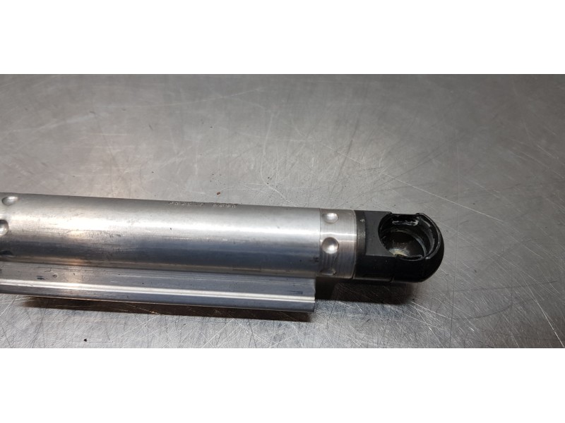 Recambio de amortiguadores maletero / porton para volvo c70 cabriolet t5 summum referencia OEM IAM 30633693  