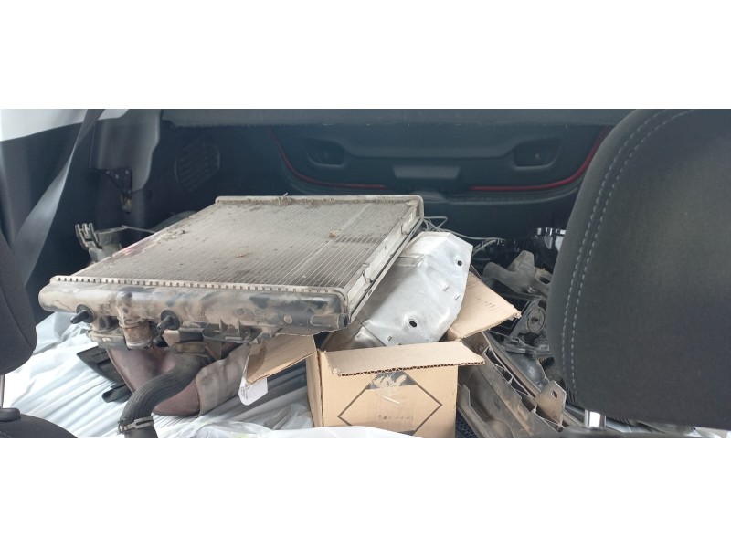 peugeot 208 del año 2012