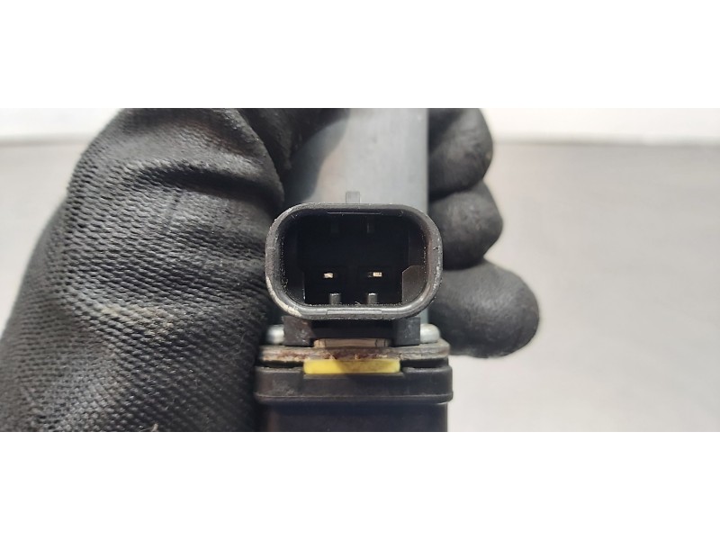 Recambio de elevalunas delantero derecho para iveco daily caja cerrada furgon ´2017 referencia OEM IAM 5801901052   Recambio de elevalunas delantero derecho para iveco daily caja cerrada furgon ´2017 referencia OEM IAM 5801901052