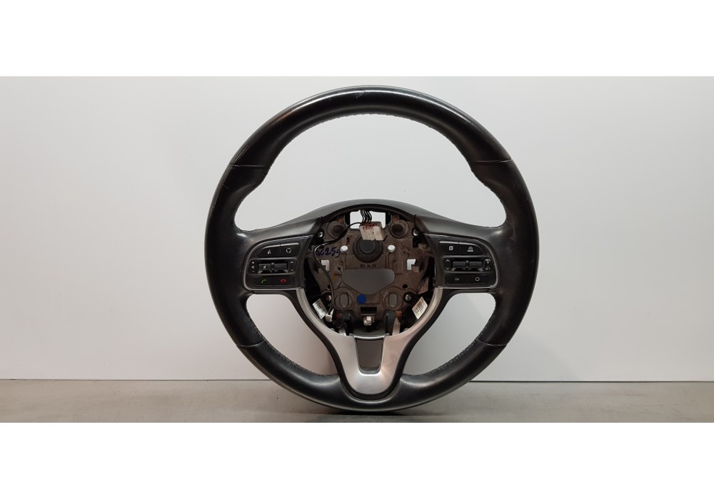 Recambio de volante para kia sportage basic 2wd referencia OEM IAM 56110F1130SA1  