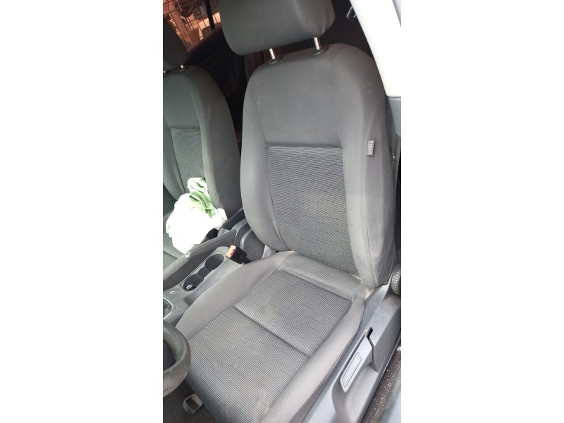 volkswagen golf v berlina (1k1) del año 2006