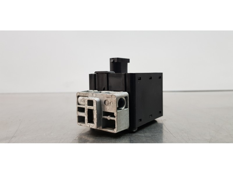 Recambio de antirrobo para renault scenic ii dynamique referencia OEM IAM 8200604932  