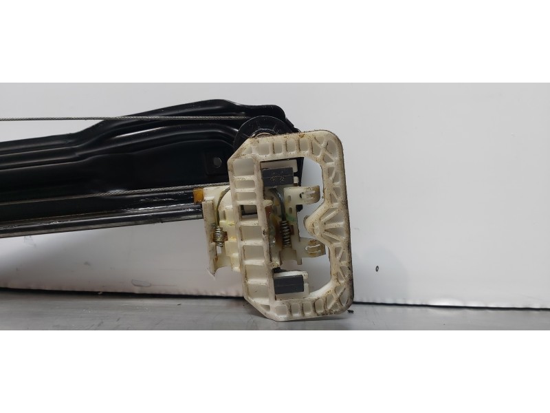 Recambio de elevalunas delantero izquierdo para iveco daily caja cerrada furgon ´2017 referencia OEM IAM 5801901053   Recambio de elevalunas delantero izquierdo para iveco daily caja cerrada furgon ´2017 referencia OEM IAM 5801901053