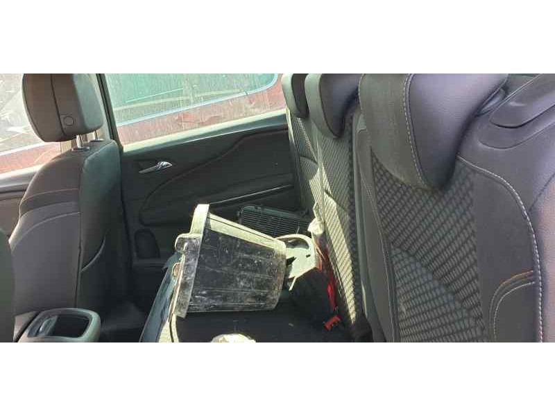 opel zafira tourer del año 2014