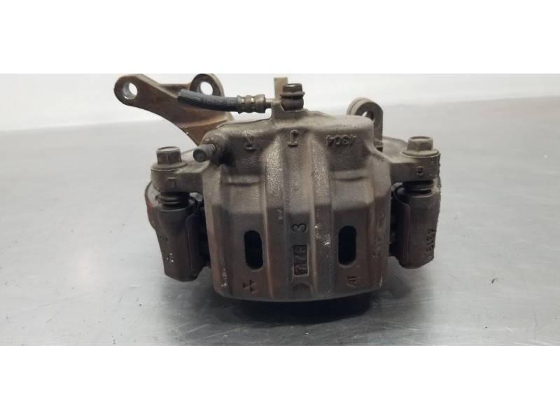 Recambio de mangueta delantera derecha para mitsubishi outlander (gf0) motion 2wd referencia OEM IAM 3870A008  