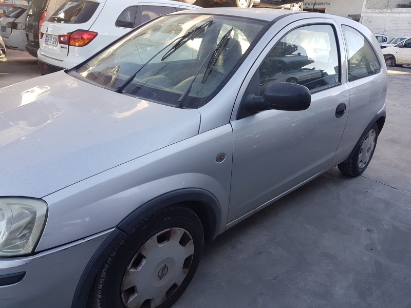 opel corsa c del año 2004