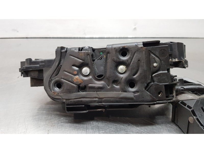 Recambio de cerradura puerta delantera izquierda para volkswagen caddy ocio comfortline bmt referencia OEM IAM 5TB837015A  
