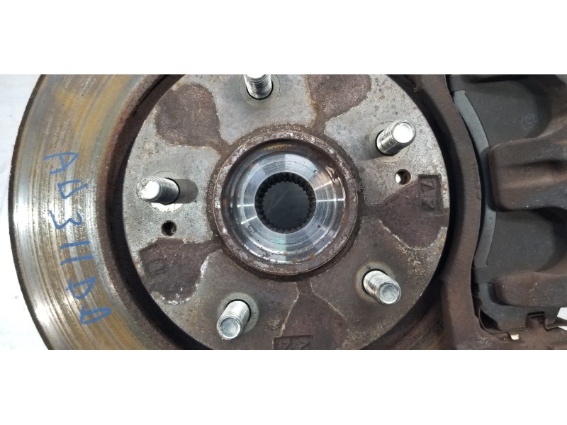 Recambio de mangueta delantera derecha para mitsubishi outlander (gf0) motion 2wd referencia OEM IAM 3870A008  