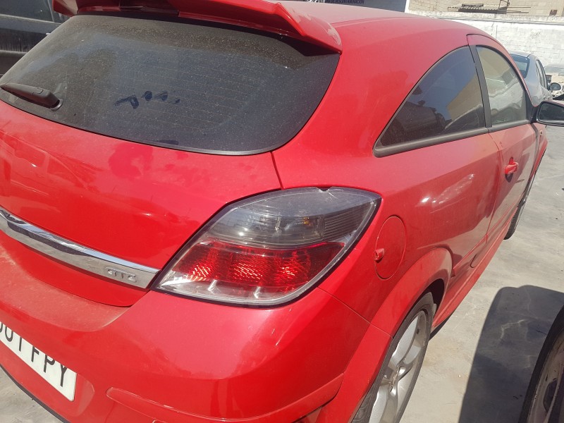 opel astra gtc del año 2007