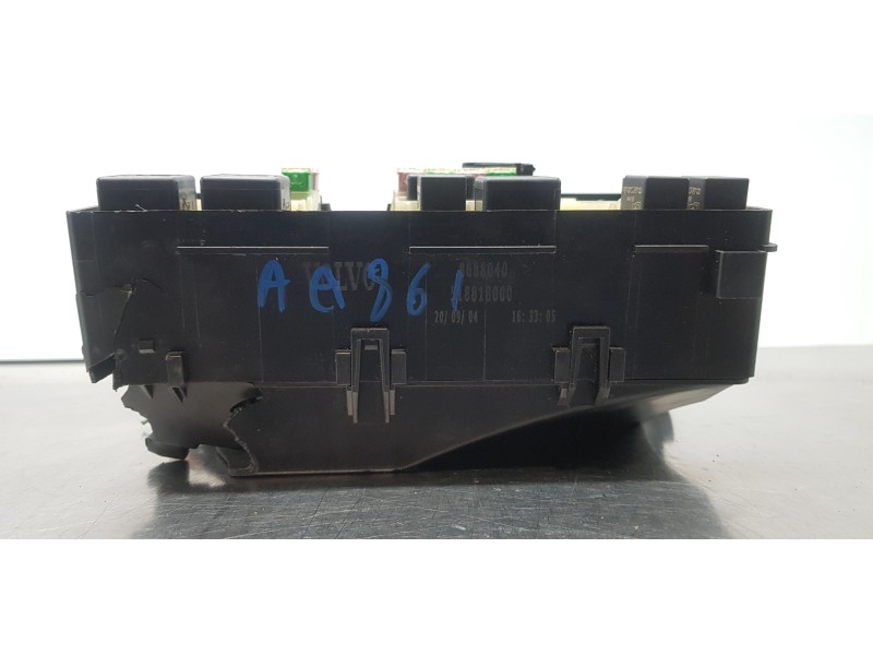 Recambio de caja reles / fusibles para volvo v50 familiar 2.4 kinetic referencia OEM IAM 8688040   Recambio de caja reles / fusibles para volvo v50 familiar 2.4 kinetic referencia OEM IAM 8688040