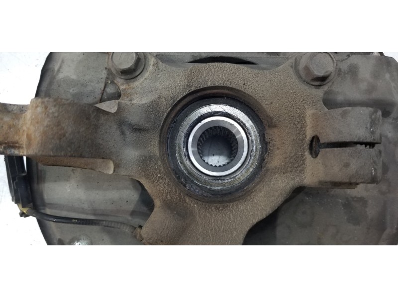 Recambio de mangueta delantera izquierda para mitsubishi outlander (gf0) motion 2wd referencia OEM IAM 3870A007  