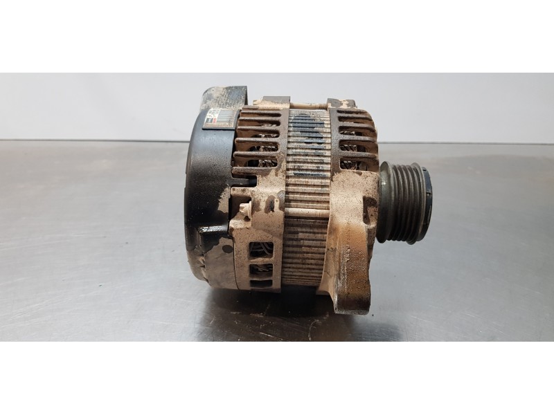 Recambio de alternador para kia carens ( ) emotion referencia OEM IAM 373002A900  