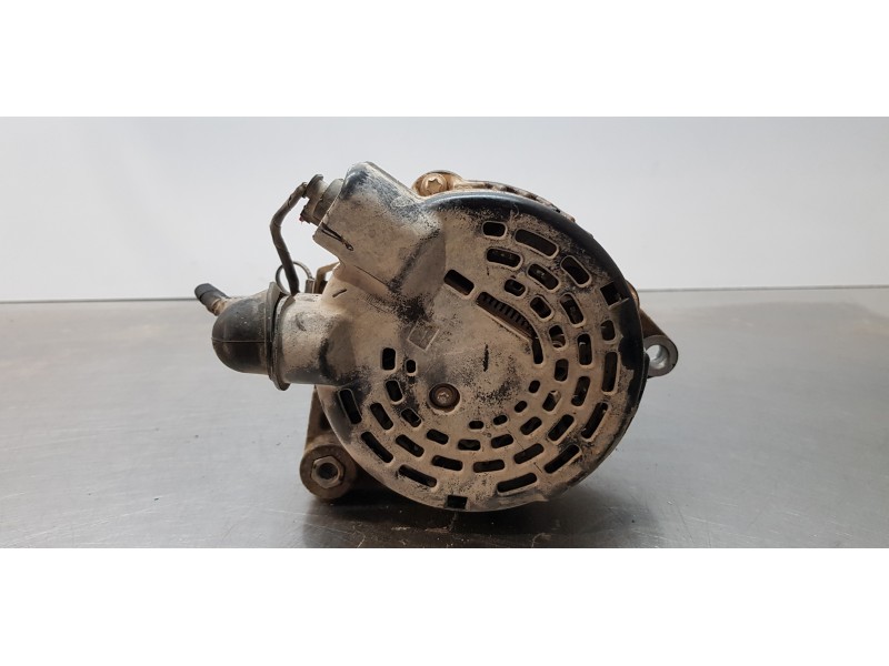 Recambio de alternador para kia carens ( ) emotion referencia OEM IAM 373002A900  
