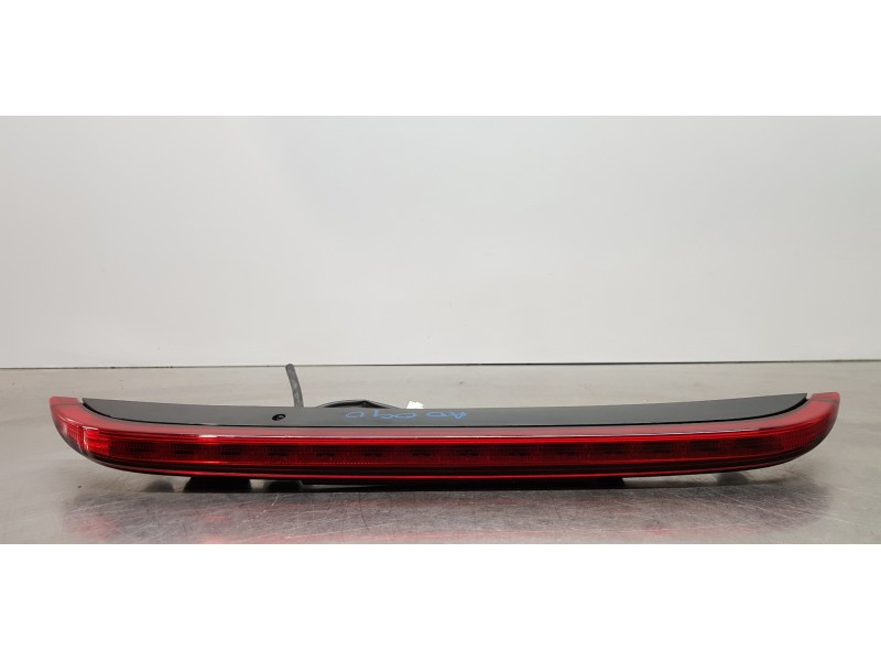 Recambio de luz central de freno para kia ceed sportswagon tech referencia OEM IAM 92700J7100  