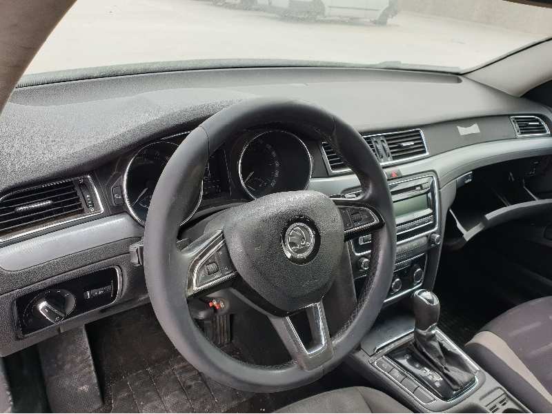 skoda superb combi (3t5) del año 2009