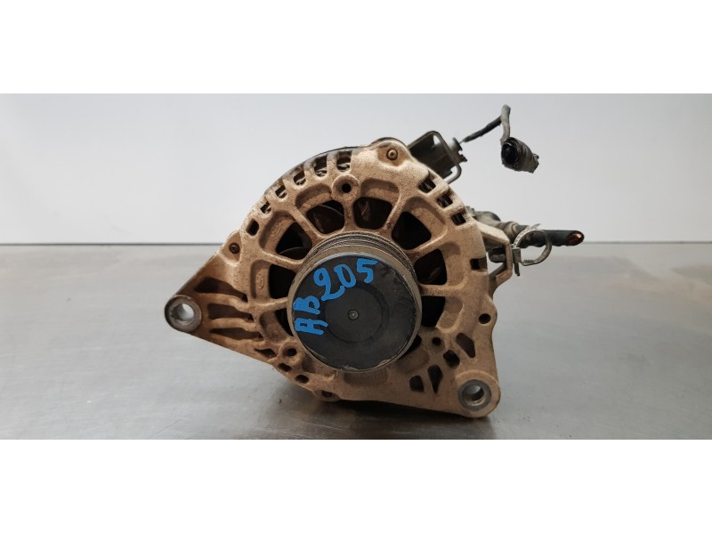 Recambio de alternador para kia carens ( ) emotion referencia OEM IAM 373002A900  