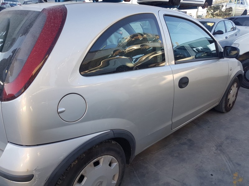 opel corsa c del año 2004