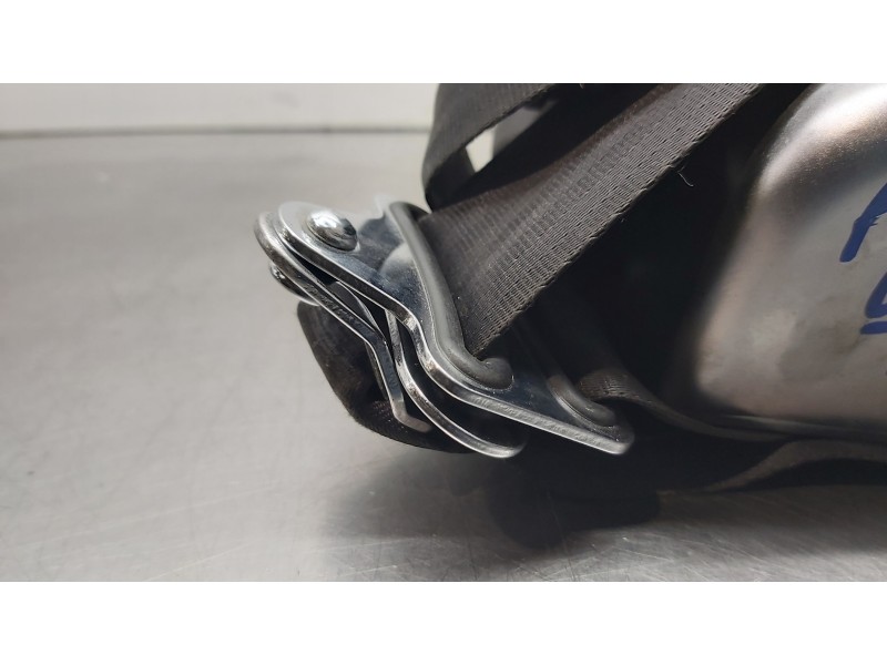 Recambio de cinturon seguridad trasero derecho para volkswagen caddy ocio comfortline bmt referencia OEM IAM    Recambio de cinturon seguridad trasero derecho para volkswagen caddy ocio comfortline bmt referencia OEM IAM